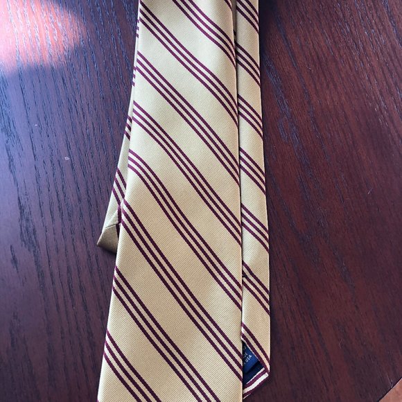 Brooks Brothers Pure Silk Classic Necktie  NEW